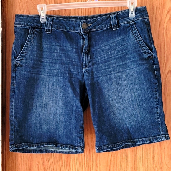 Liz Claiborne Pants - Liz Claiborne Knee Length Shorts